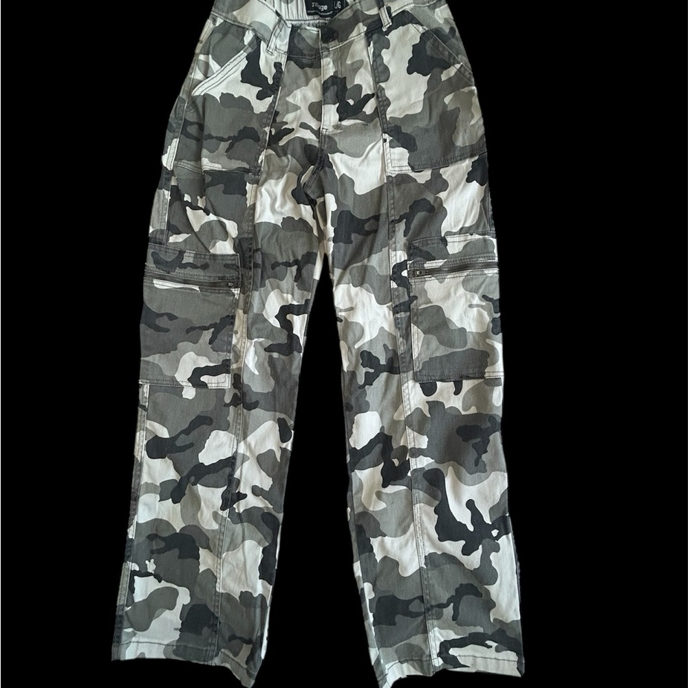 Women’s Camo Cargo Pants - Gray Camouflage